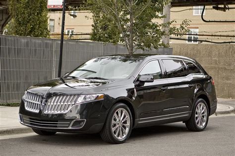 2011 Lincoln MKT Owners Manual